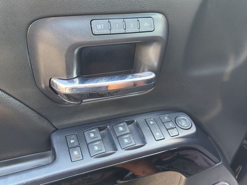 Used 2018 Chevrolet Silverado 1500 LTZ Z71 w/ LTZ Plus Package AWD/4WD image 23