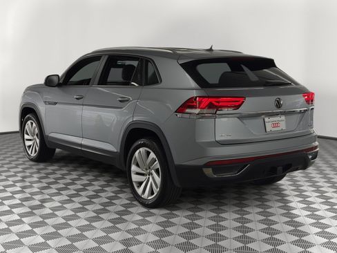 Used 2023 Volkswagen Atlas Cross Sport SE AWD/4WD image 3