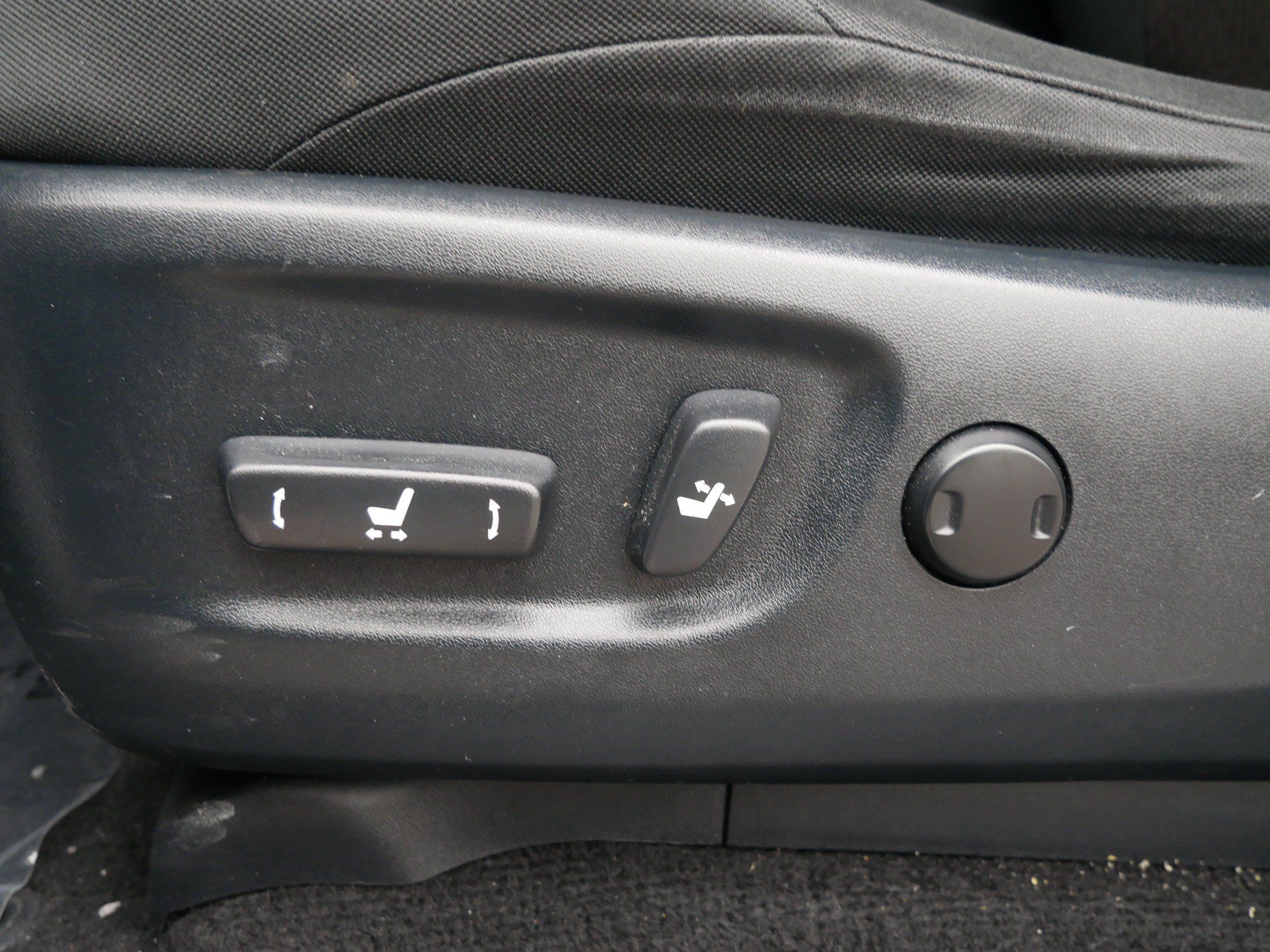 Used 2021 Toyota 4Runner TRD Off-Road AWD/4WD image 7