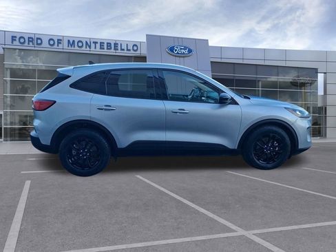 Used 2020 Ford Escape SE Sport image 13