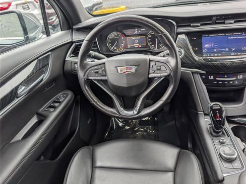 Used 2022 Cadillac XT6 Premium Luxury image 19