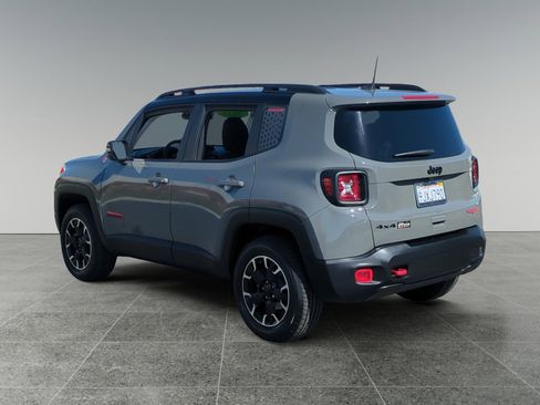 Used 2023 Jeep Renegade Trailhawk image 3