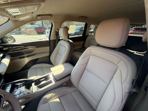 New 2025 Lincoln Nautilus Premier w/ Jet Appearance Package image 10