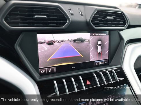 Used 2019 Lamborghini Urus image 17