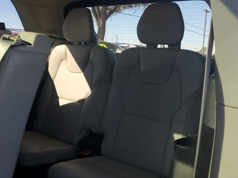 Used 2021 Volvo XC90 T6 Inscription w/ Advanced Package image 13