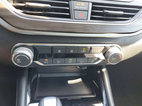 Used 2023 Nissan Altima 2.5 SV FWD image 22