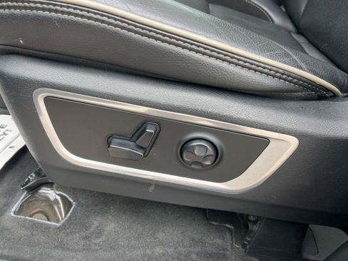 Used 2021 RAM 1500 Laramie image 21