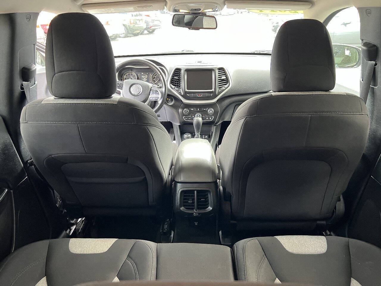 Used 2014 Jeep Cherokee Latitude w/ Comfort/Convenience Group AWD/4WD image 23