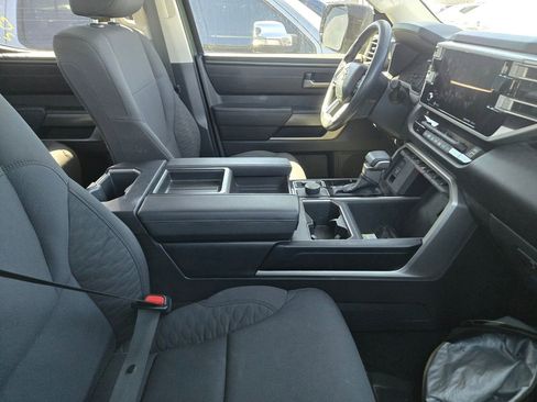 Used 2022 Toyota Tundra SR5 w/ SR5 Convenience Package image 3