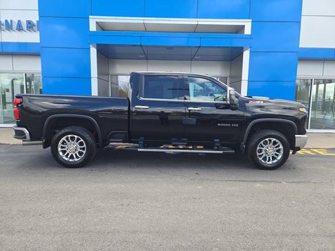 Certified 2025 Chevrolet Silverado 2500 LTZ w/ LTZ Premium Package AWD/4WD image 17