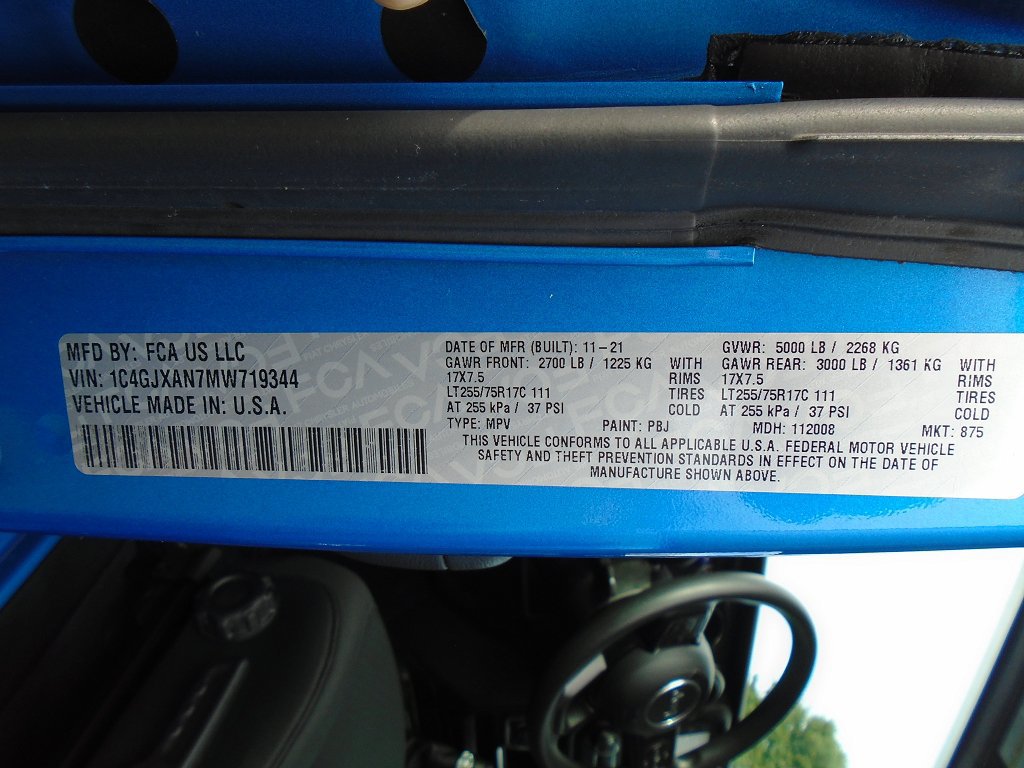 Certified 2021 Jeep Wrangler Sport AWD/4WD image 19