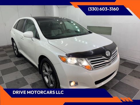 Used 2010 Toyota Venza AWD image 1