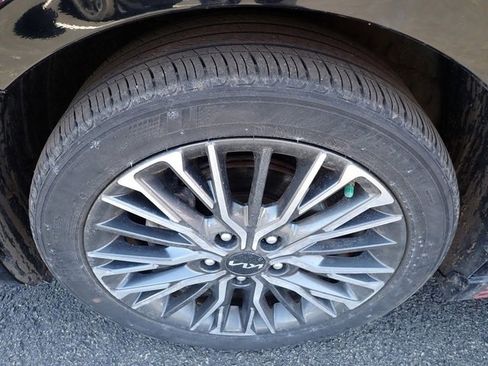 Used 2024 Kia Forte GT-Line image 9