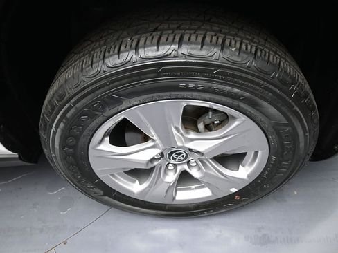 Certified 2022 Toyota RAV4 XLE image 13