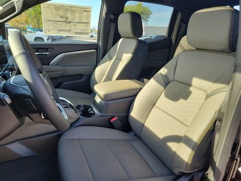 New 2026 Chevrolet Colorado ZR2 w/ Technology Package image 15