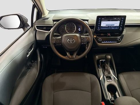 Used 2020 Toyota Corolla LE FWD image 18