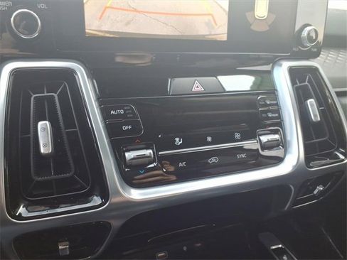 Used 2022 Kia Sorento SX image 25