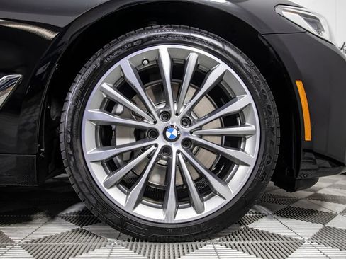 Used 2023 BMW 530i w/ Convenience Package RWD image 40