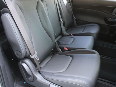 New 2026 Kia Carnival SX w/ SX Dark Edition Package image 7