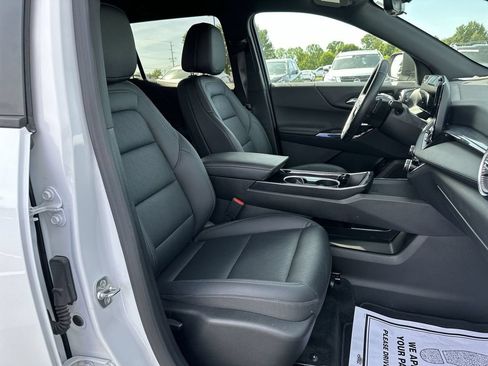Used 2025 Chevrolet Equinox LT w/ Convenience Package II AWD/4WD image 29