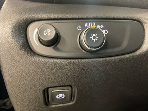 Used 2024 Chevrolet Blazer LT w/ Convenience Package FWD image 23