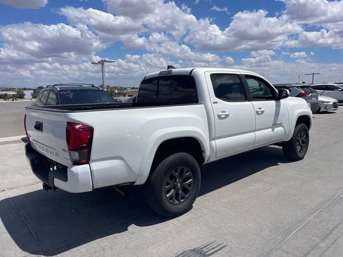 Used 2023 Toyota Tacoma SR5 w/ Technology Package AWD/4WD image 3