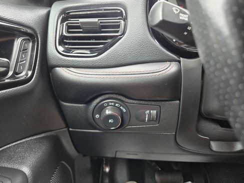 Used 2022 Dodge Durango R/T w/ Blacktop Package AWD/4WD image 25