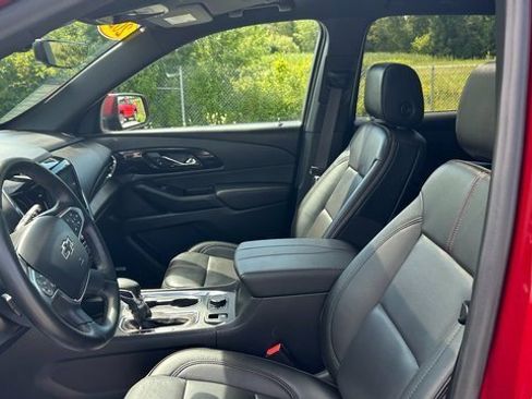 Certified 2023 Chevrolet Traverse RS image 16