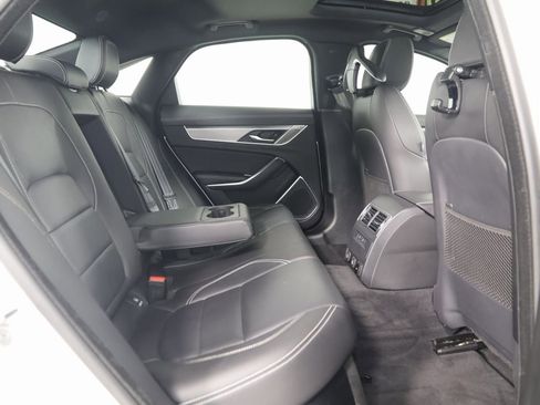 Used 2024 Jaguar XF R-Dynamic SE image 14