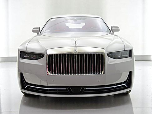Used 2025 Rolls-Royce Ghost AWD/4WD image 23