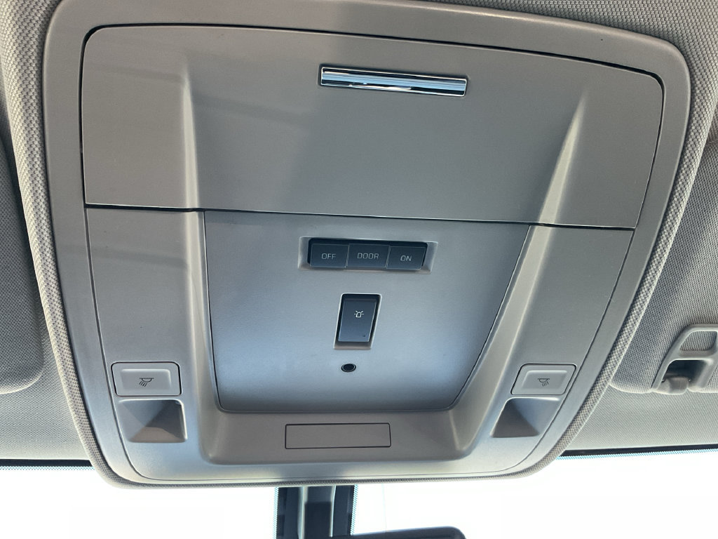Used 2017 Chevrolet Silverado 2500 LTZ w/ Vortec Plus Package AWD/4WD image 26