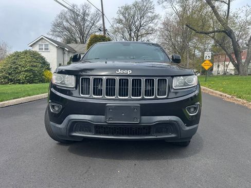 Used 2016 Jeep Grand Cherokee Laredo image 3