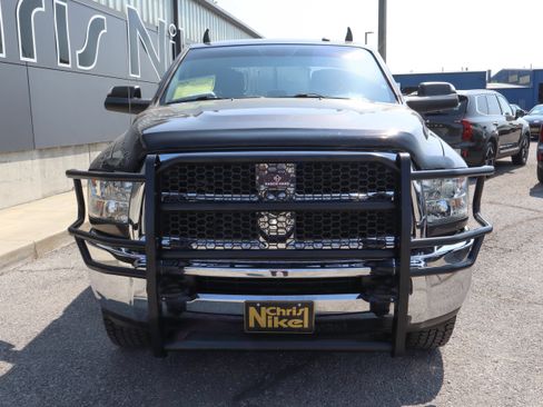 Used 2018 RAM 2500 Tradesman w/ Chrome Appearance Group AWD/4WD image 2