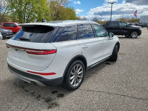 Used 2020 Lincoln Corsair AWD w/ Premium Package image 3