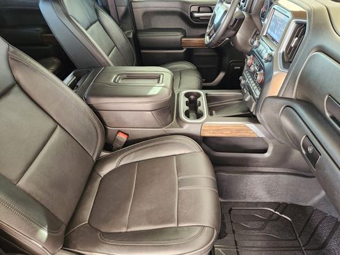 Used 2019 Chevrolet Silverado 1500 High Country image 15