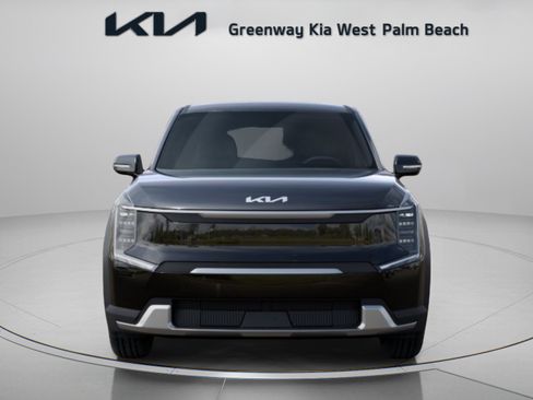 New 2026 Kia EV9 Light RWD image 2