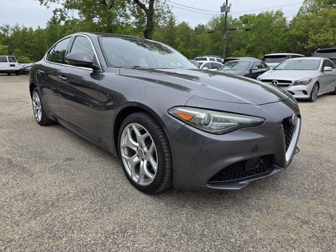 Used 2018 Alfa Romeo Giulia Ti AWD/4WD image 7
