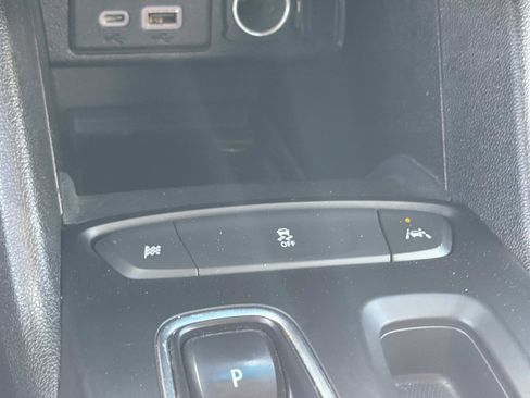 Used 2022 Chevrolet Bolt LT FWD image 24