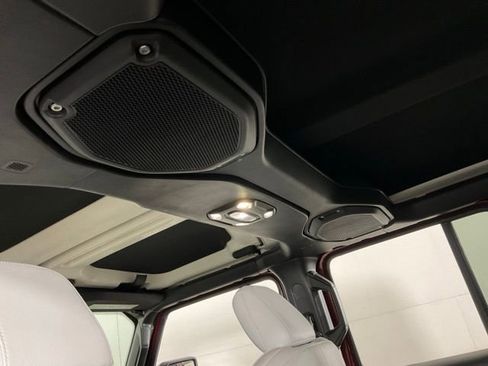 Used 2021 Jeep Gladiator Overland image 24