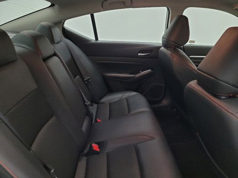 Used 2025 Nissan Altima 2.5 SR FWD image 19