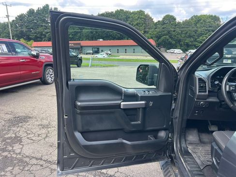 Used 2019 Ford F150 XLT w/ Equipment Group 302A Luxury AWD/4WD image 14