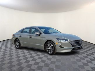 Used 2022 Hyundai Sonata Blue FWD video 1