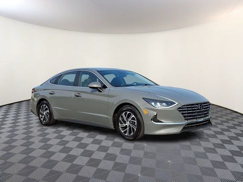Used 2022 Hyundai Sonata Blue FWD image 1