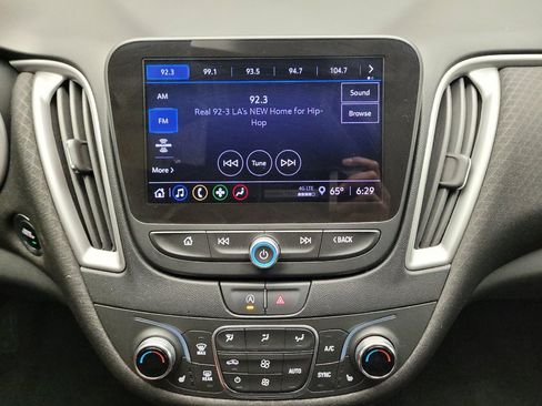 Used 2022 Chevrolet Malibu LT FWD image 25