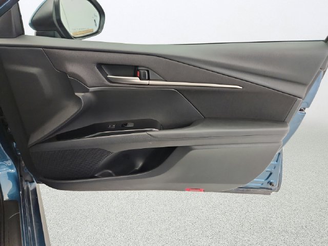 Used 2026 Toyota Camry LE FWD image 28