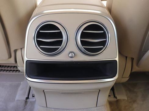 Used 2014 Mercedes-Benz S 550 Sedan image 20