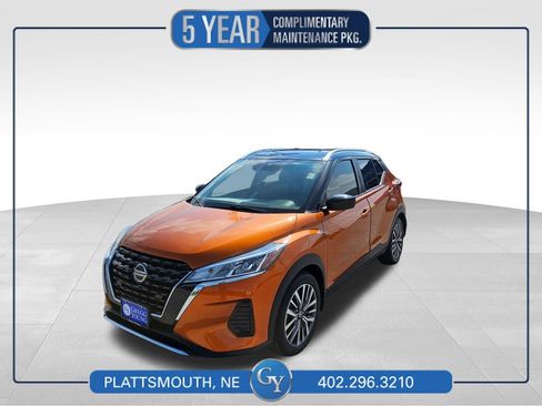 Used 2021 Nissan Kicks SV FWD image 1
