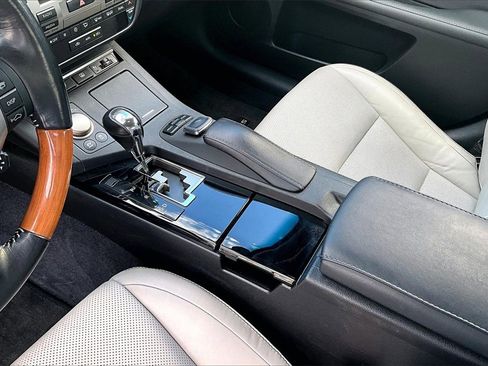 Used 2015 Lexus ES 300h image 5
