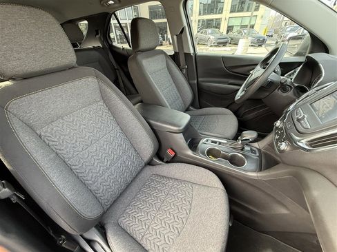 Used 2023 Chevrolet Equinox LT image 18