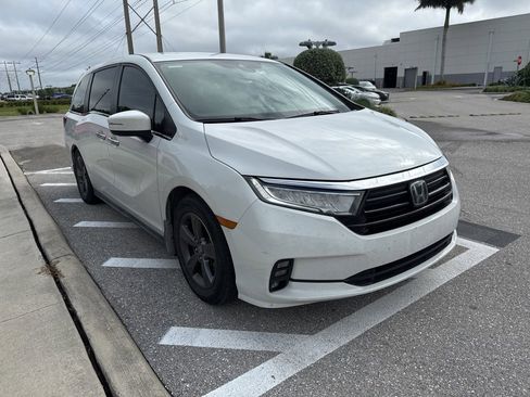 Used 2022 Honda Odyssey EX image 3